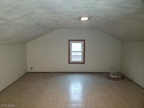 39606 Robert Ln, Elyria, OH 44035 photo 5