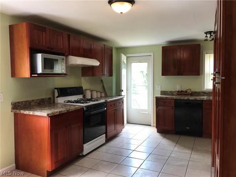 1777 E 32nd St, Lorain, OH 44055 photo 13
