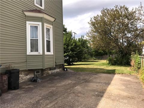 1777 E 32nd St, Lorain, OH 44055 photo 3