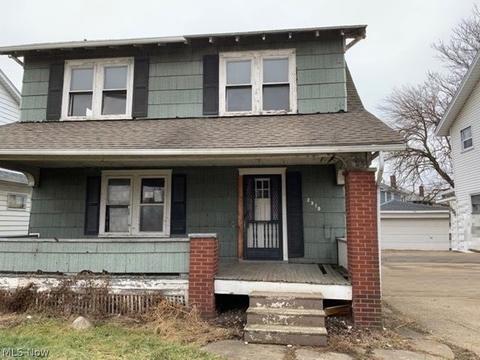 2310 Lake Road Blvd NW, Canton, OH 44708 photo 1