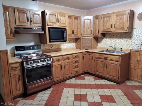 4127 Sabin Dr, Rootstown, OH 44272 photo 5