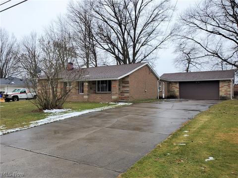 4127 Sabin Dr, Rootstown, OH 44272 photo 1