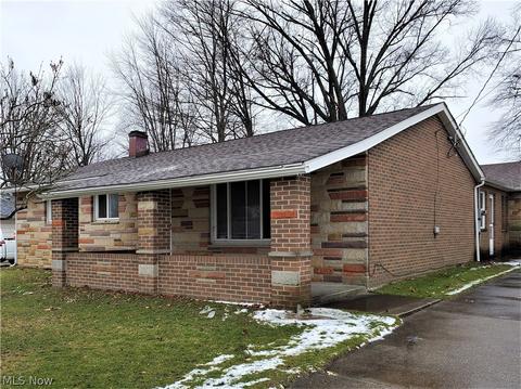4127 Sabin Dr, Rootstown, OH 44272 photo 2