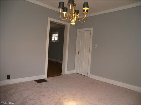 307 Olive St, Elyria, OH 44035 photo 8