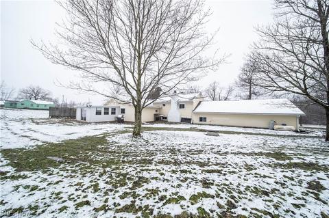 2860 Maple Rd, Jefferson, OH 44047 photo 2