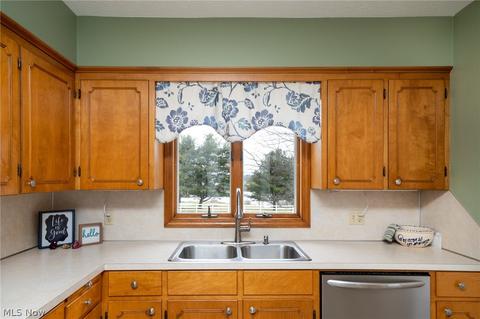 17953 W South Range Rd, Beloit, OH 44609 photo 5