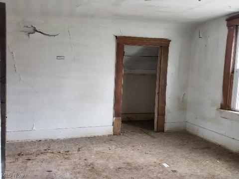 844 Carlysle St, Akron, OH 44310 photo 7