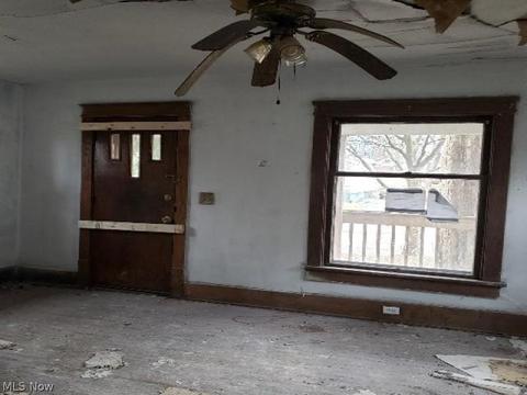 844 Carlysle St, Akron, OH 44310 photo 5