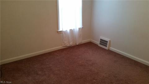 20103 Libby Rd, Maple Heights, OH 44137 photo 11