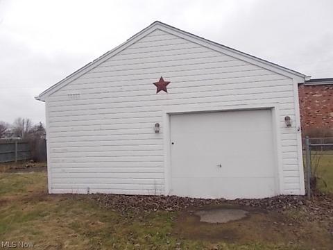 218 Franklin Ave, Elyria, OH 44035 photo 7