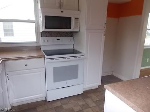 218 Franklin Ave, Elyria, OH 44035 photo 12