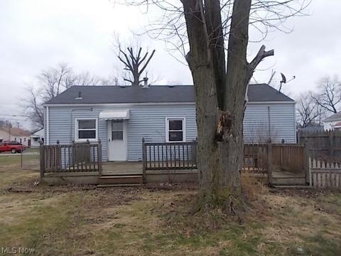 218 Franklin Ave, Elyria, OH 44035 photo 4