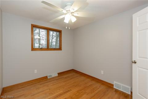 2247 Augustine Dr, Parma, OH 44134 photo 23