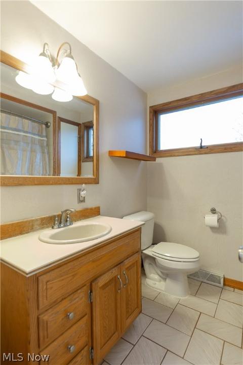 2247 Augustine Dr, Parma, OH 44134 photo 11