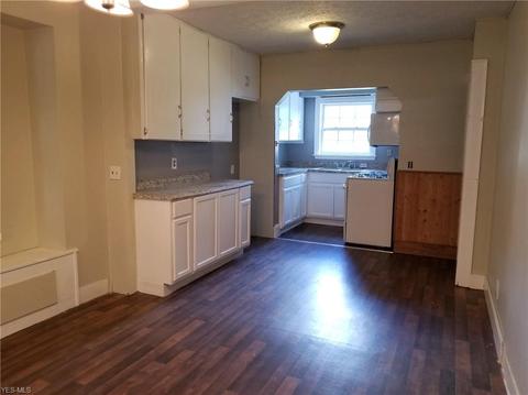 3475 Path Dr, Akron, OH 44319 photo 2