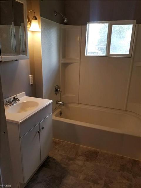 3475 Path Dr, Akron, OH 44319 photo 12