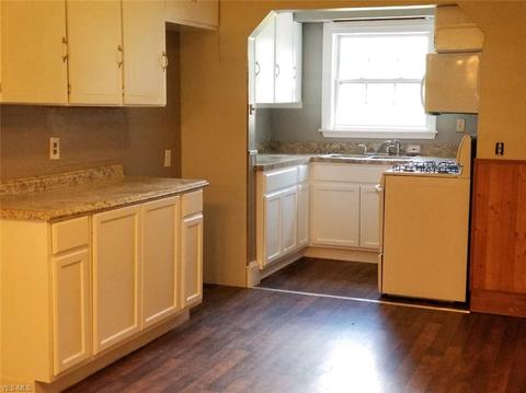 3475 Path Dr, Akron, OH 44319 photo 3