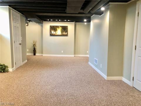 474 Sunset View Dr, Akron, OH 44320 photo 19