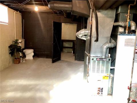 474 Sunset View Dr, Akron, OH 44320 photo 21