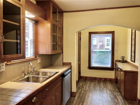 474 Sunset View Dr, Akron, OH 44320 photo 8