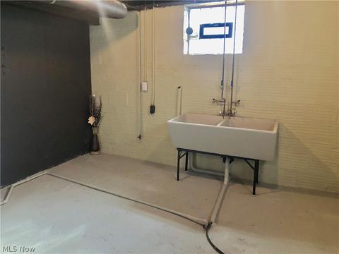 474 Sunset View Dr, Akron, OH 44320 photo 22