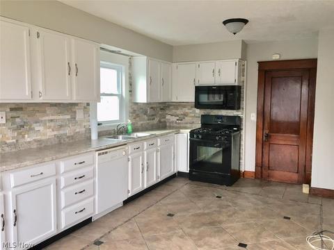 137 Harvard Ave, Elyria, OH 44035 photo 2