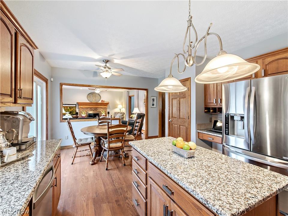  471 Bobwhite Trl, Akron, OH 44319 photo 15