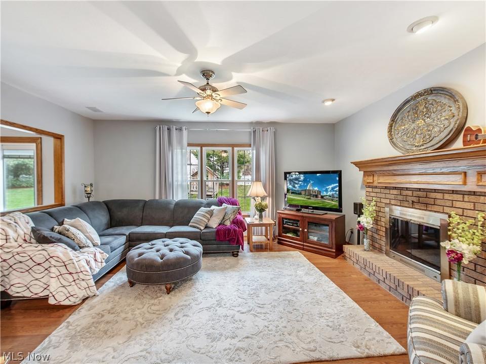  471 Bobwhite Trl, Akron, OH 44319 photo 8