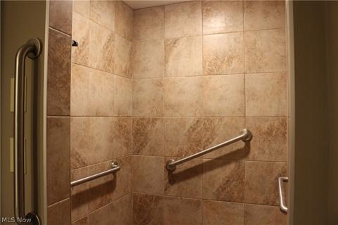 2081 Windham St NE, Canton, OH 44721 photo 12