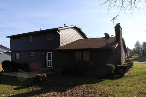 2081 Windham St NE, Canton, OH 44721 photo 5