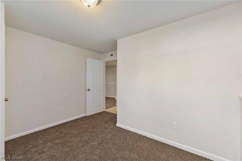 1704 Gulf Rd, Elyria, OH 44035 photo 22