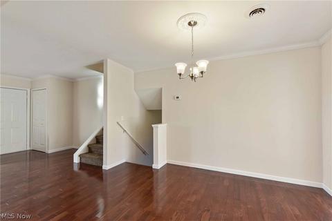 1704 Gulf Rd, Elyria, OH 44035 photo 7