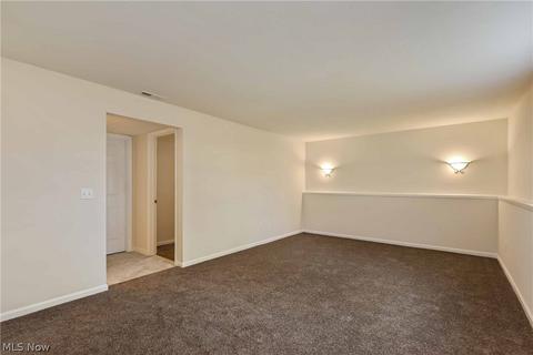 1704 Gulf Rd, Elyria, OH 44035 photo 17