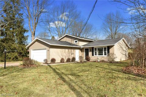 1704 Gulf Rd, Elyria, OH 44035 photo 1