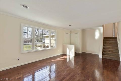 1704 Gulf Rd, Elyria, OH 44035 photo 4
