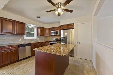 1704 Gulf Rd, Elyria, OH 44035 photo 11