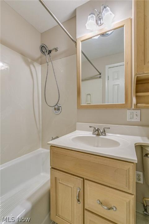 30113 Robert St, Wickliffe, OH 44092 photo 21
