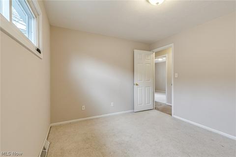 30113 Robert St, Wickliffe, OH 44092 photo 16