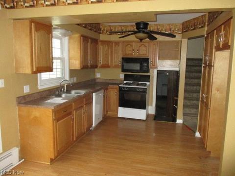 20 Henry Dr, Struthers, OH 44471 photo 4