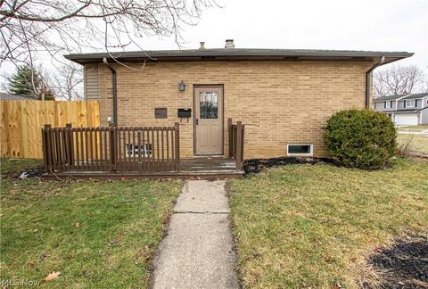 2338 Augustine Dr, Parma, OH 44134 photo 23