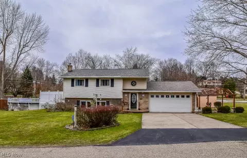 349 Adele Ave NW, Canton, OH 44708 photo 1