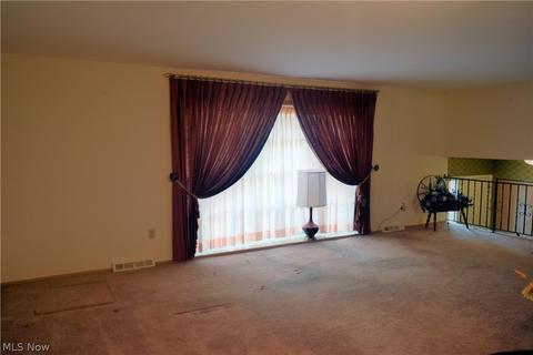 6326 Melshore Dr, Mentor, OH 44060 photo 4