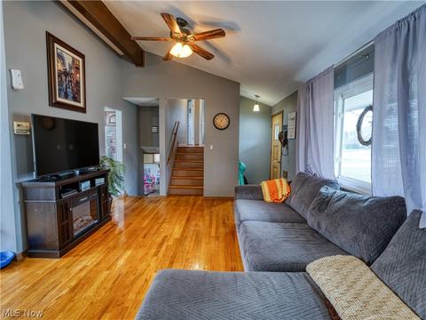 3140 Hetzel Dr, Parma, OH 44134 photo 5
