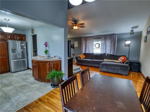 3140 Hetzel Dr, Parma, OH 44134 photo 7
