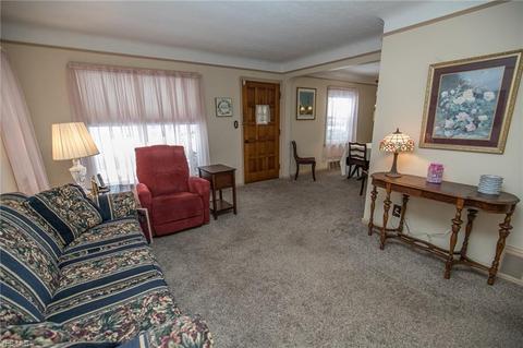5511 Alber Ave, Parma, OH 44129 photo 3