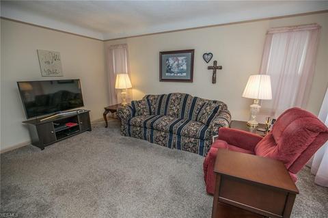 5511 Alber Ave, Parma, OH 44129 photo 5