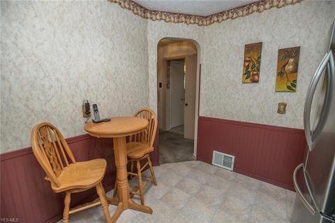5511 Alber Ave, Parma, OH 44129 photo 12