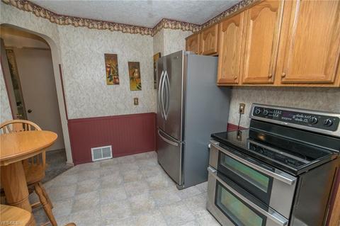 5511 Alber Ave, Parma, OH 44129 photo 11