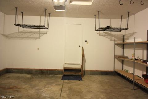 2134 Stonehenge Cir, Akron, OH 44319 photo 10