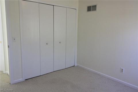 2134 Stonehenge Cir, Akron, OH 44319 photo 21